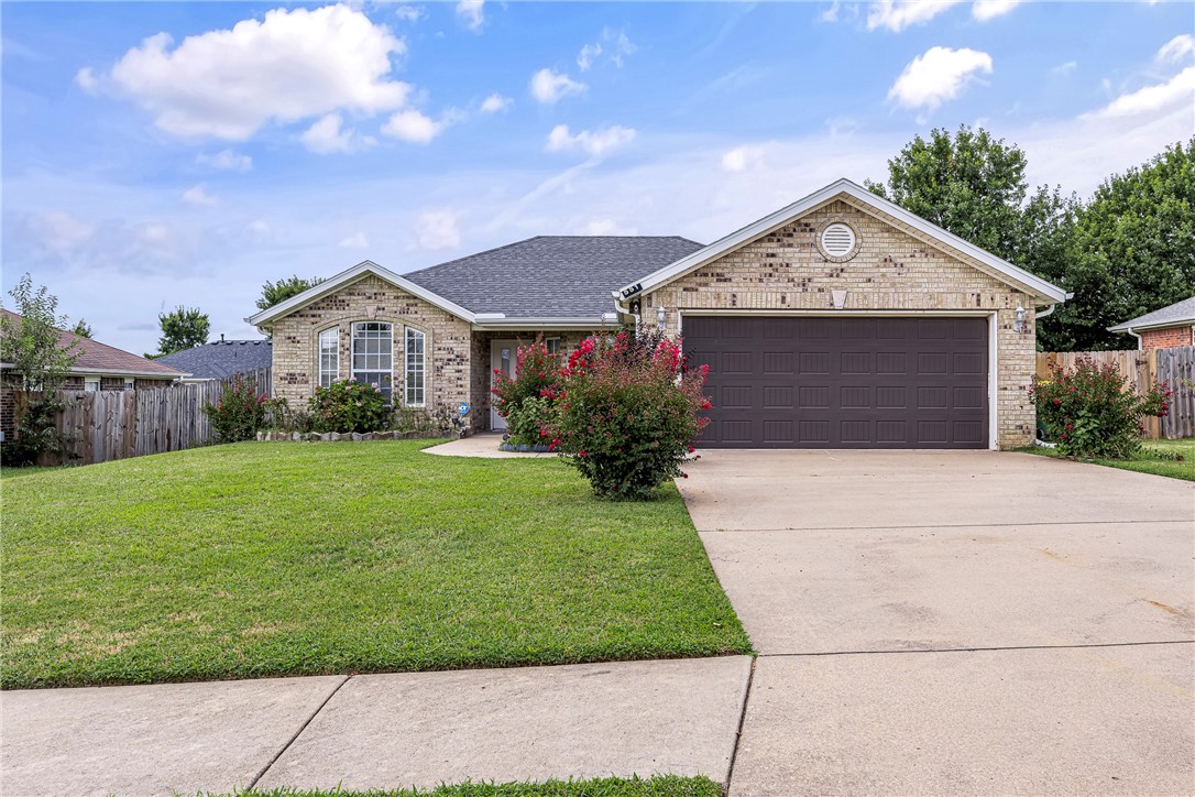 Welcome to this adorable and well-maintained home, ideally situated with convenient access to Bentonville West and Gamble Elementary located in Centerton but part of Bentonville School District. Step inside to a desirable split floorplan offering privacy and space with the primary suite on one side and the other two bedrooms on the other. This charming residence boasts brand new carpeting in the bedrooms, providing a fresh and inviting atmosphere for its new owners.
Home is only 7 miles from the new Walmart Home Office Campus!