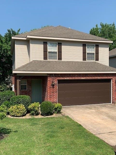 Charming 3 bedroom, 2.5 bath home in the heart of Fayetteville with lawn care included! Home features a spacious kitchen, granite counters, luxury vinyl plank floors, and spacious walk in closet. Convenient to Razorback Greenway trail system, whole foods, parks, dining, shopping and more! NO PETS.