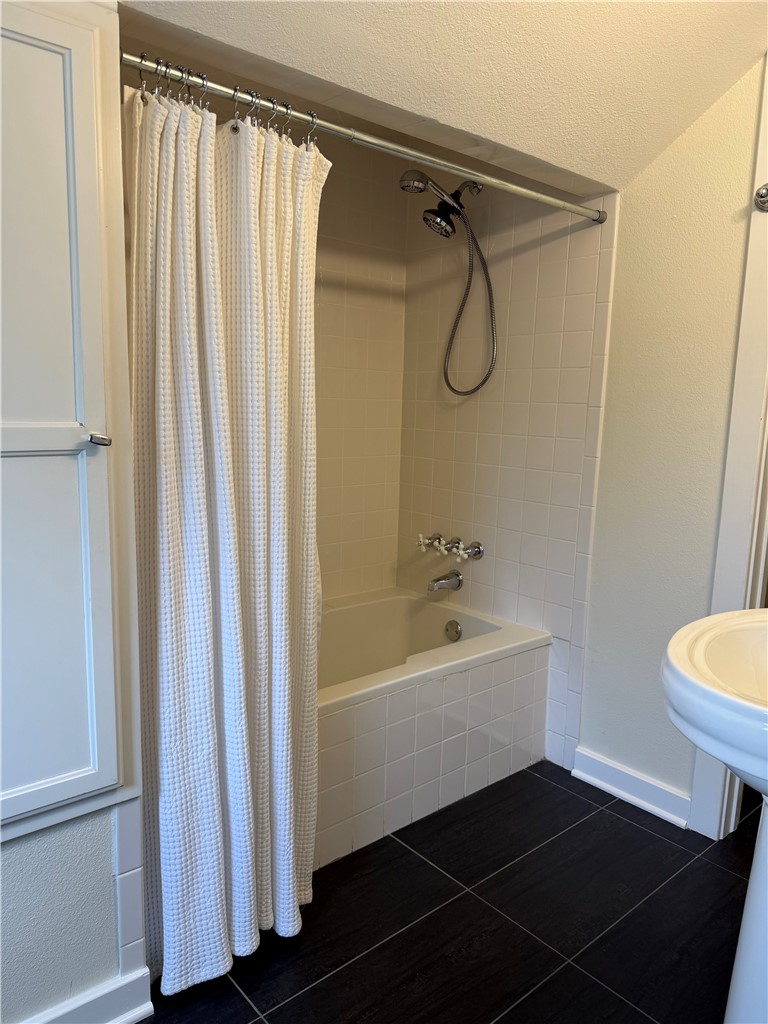 City Park Addaltrents - Residential Lease