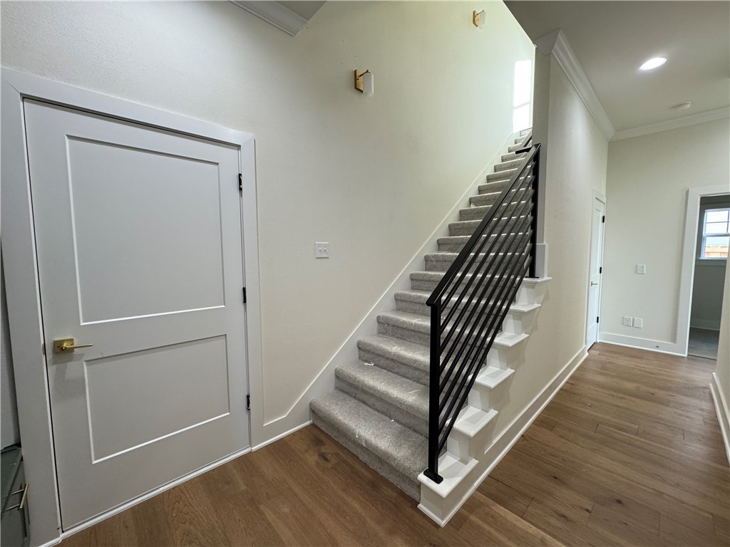 Crescent View - Residential