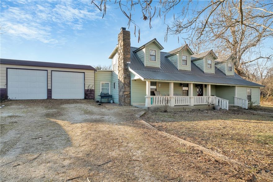 5-Bedroom and 2-Bath home, in a Rural country setting.  Has hardwood floors, granite counters, with a Kitchen Island.  Enjoy a cup of coffee on the front porch in the mornings.  Also you will enjoy the mature trees that are on the lot as well.  Call this place your new home, 18815 E Holt Rd.