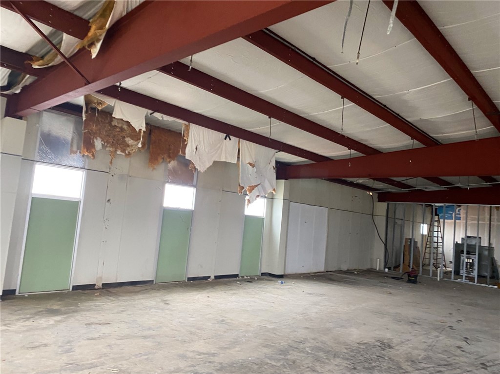 JACOBS SUB-ROGERS - Commercial Lease