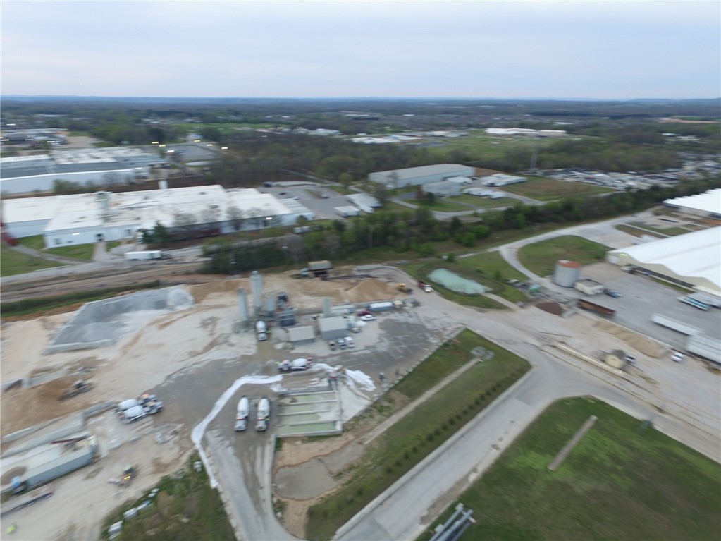 JACOBS SUB-ROGERS - Commercial Lease