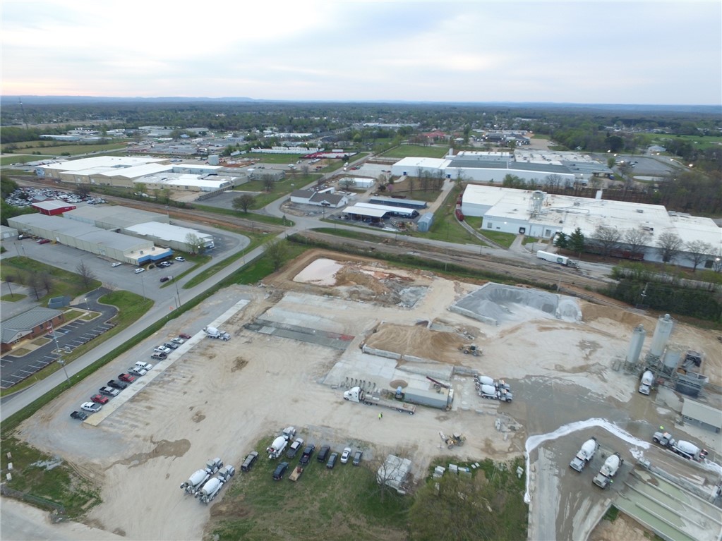 JACOBS SUB-ROGERS - Commercial Lease