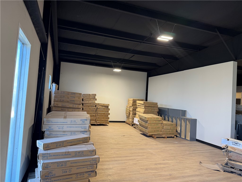 JACOBS SUB-ROGERS - Commercial Lease