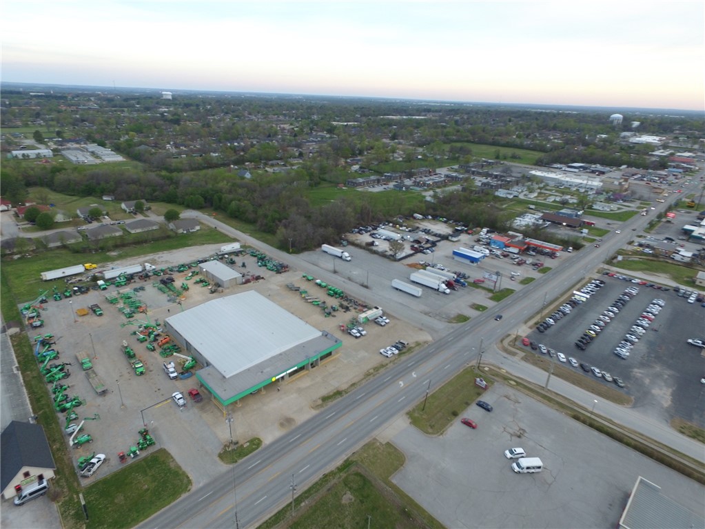 JACOBS SUB-ROGERS - Commercial Lease