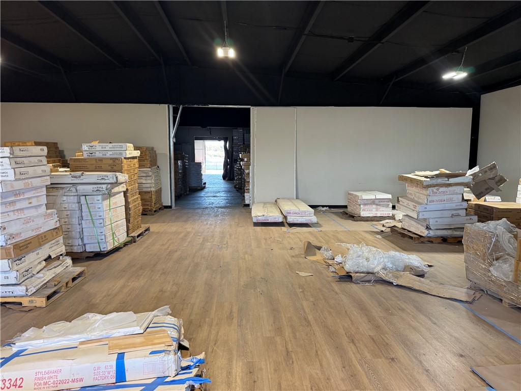 JACOBS SUB-ROGERS - Commercial Lease