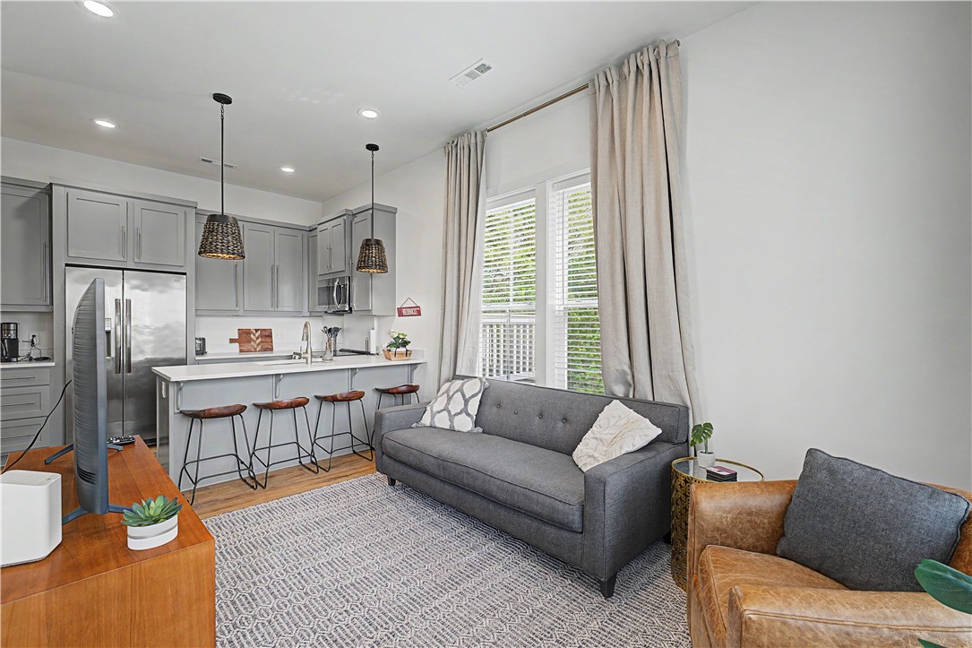 Hill Ave Twnhms Hpr - Residential