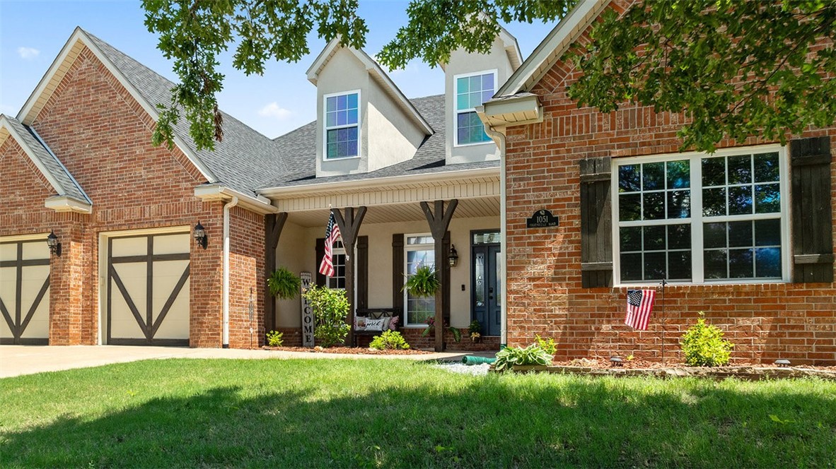 Welcome to this lovely 4-bedroom, 3-bath home in Quail Ridge. This great neighborhood is near shopping and schools in the Bentonville School District, making it a perfect spot for families. The eat-in kitchen features a walk-in pantry and granite countertops. Dining space is bright and inviting, ideal for meals and gatherings. The large master suite includes a spacious master bath and walk-in closet. Upstairs bedroom as it’s own bathroom perfect for guest. Storm Shelter added to the property in 2015 for added safety. New HVAC system in 2015, new oven in 2017, new flooring and dishwasher installed in 2020. The roof was replaced in 2021.