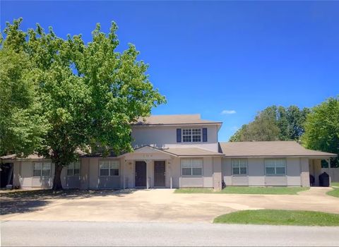 Photo of 106 NW Park Street C #C, Bentonville, AR 72712 (MLS # 1333801)