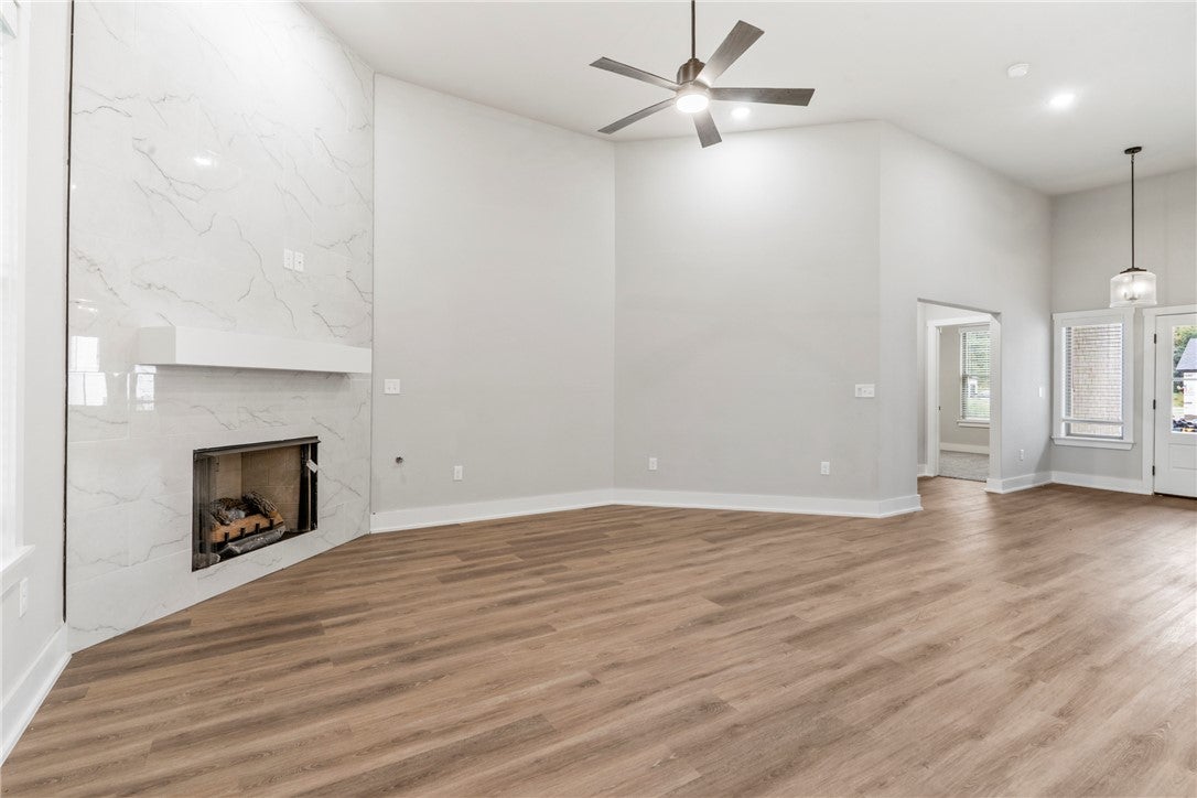 808 W Kelley Ann Street