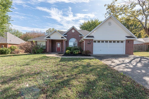Photo of 1714 N High Avenue, Fayetteville, AR 72704 (MLS # 1365564)