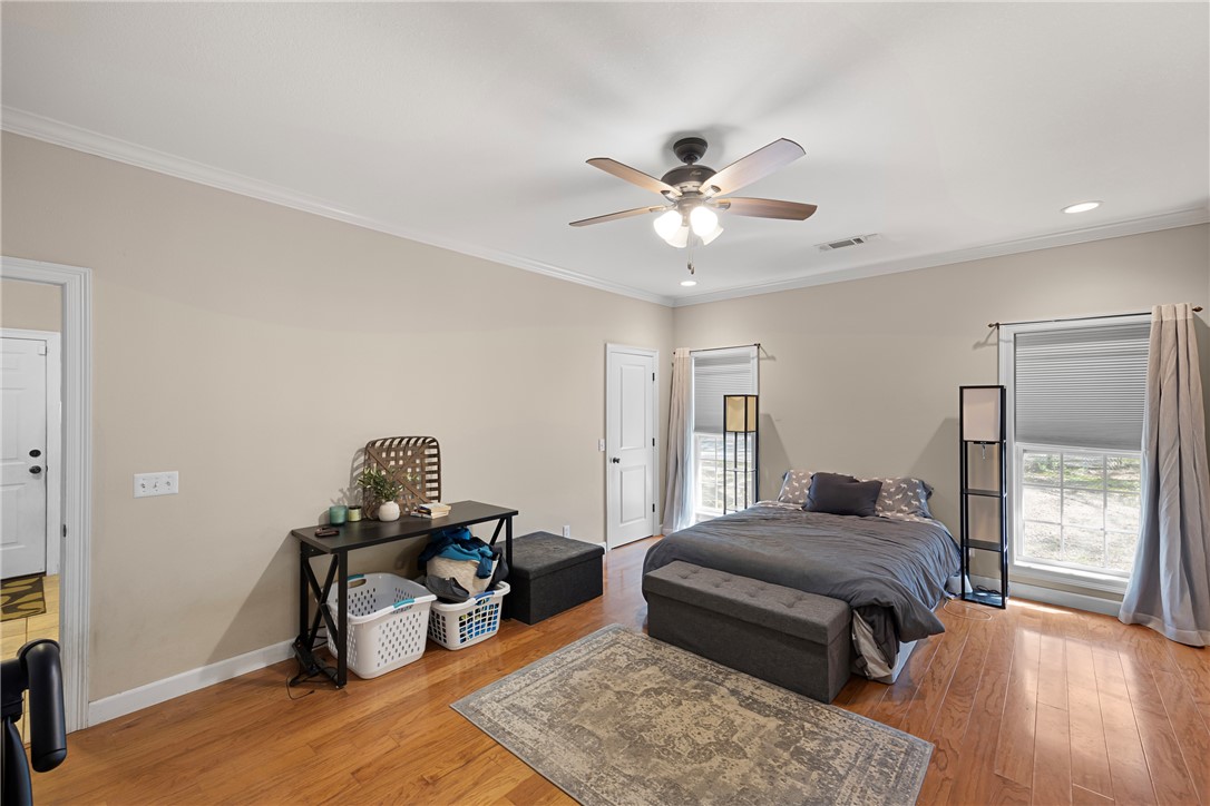 ROCK WALL HEIGHTS - Residential