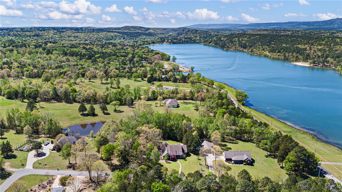 ROCK WALL HEIGHTS - Residential