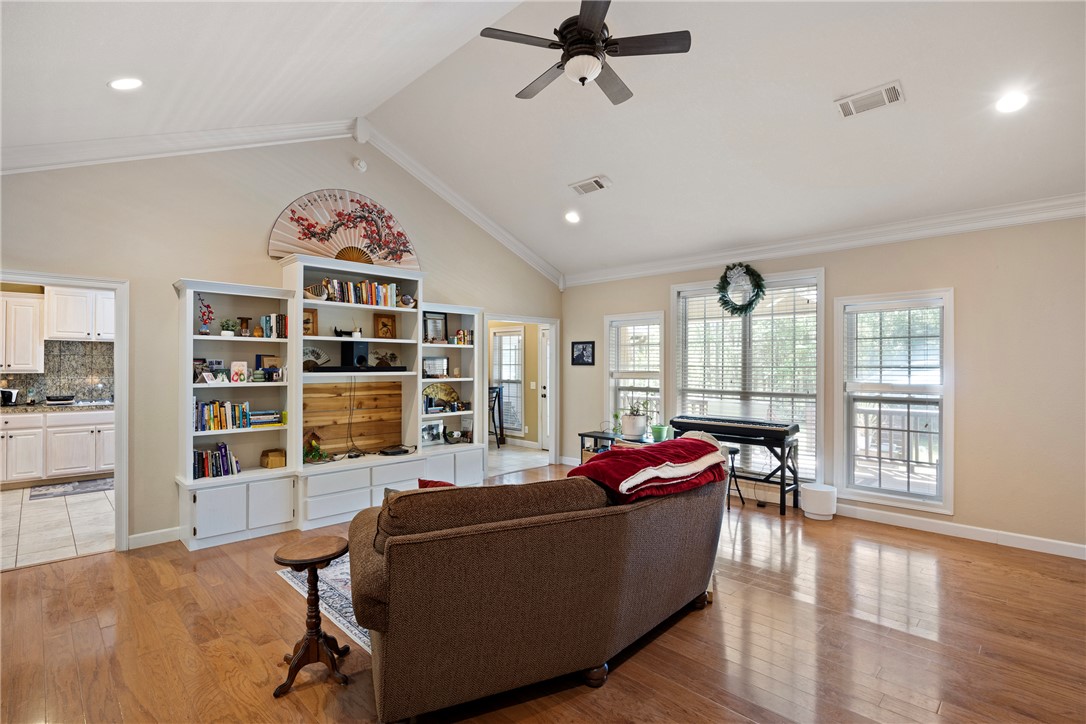 ROCK WALL HEIGHTS - Residential