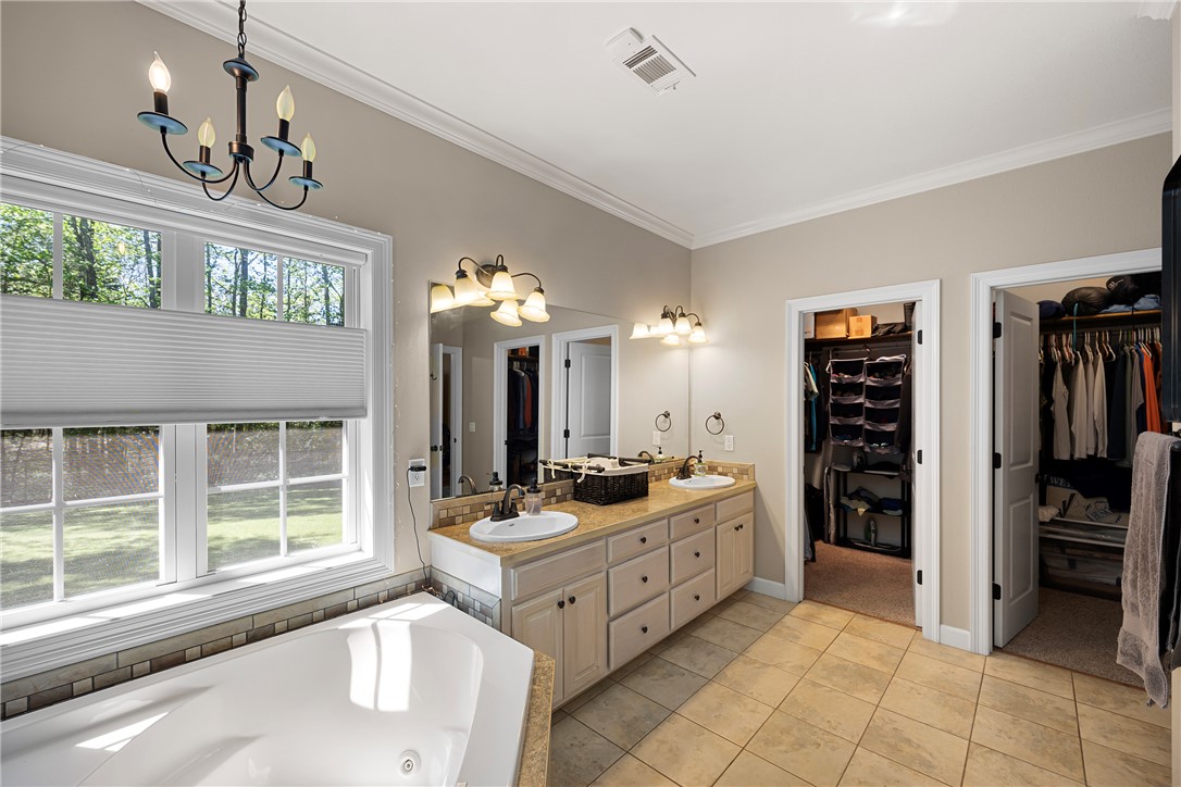 ROCK WALL HEIGHTS - Residential