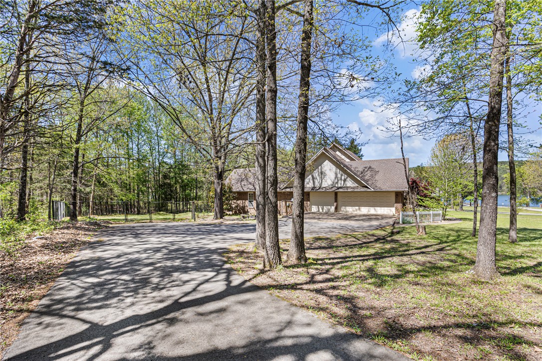 ROCK WALL HEIGHTS - Residential