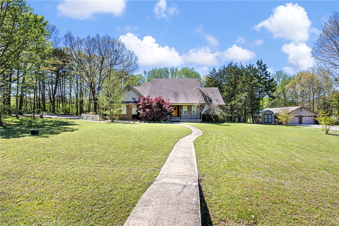 ROCK WALL HEIGHTS - Residential