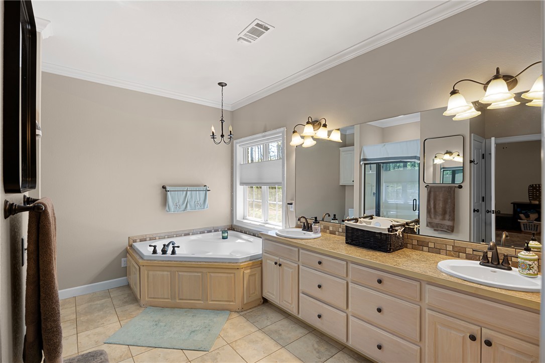 ROCK WALL HEIGHTS - Residential