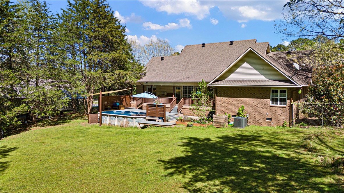 ROCK WALL HEIGHTS - Residential