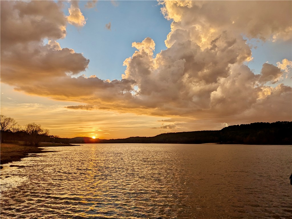 ROCK WALL HEIGHTS - Residential