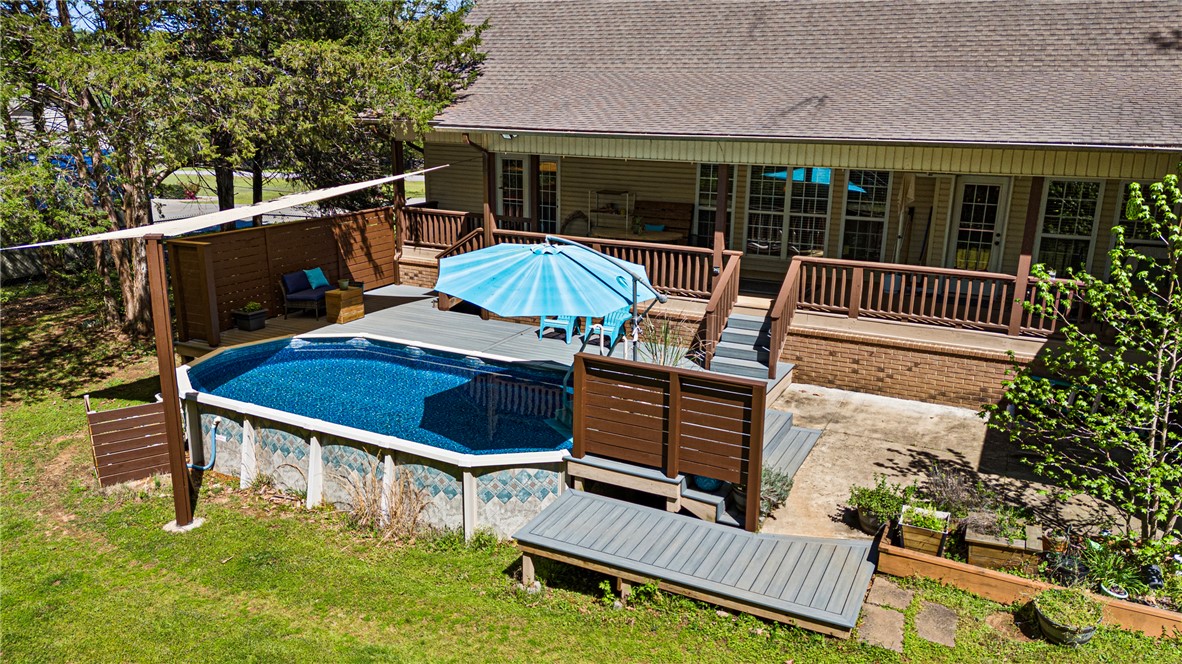 ROCK WALL HEIGHTS - Residential