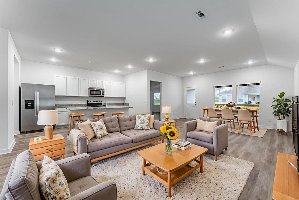 Applewood Estates - Residential Lease