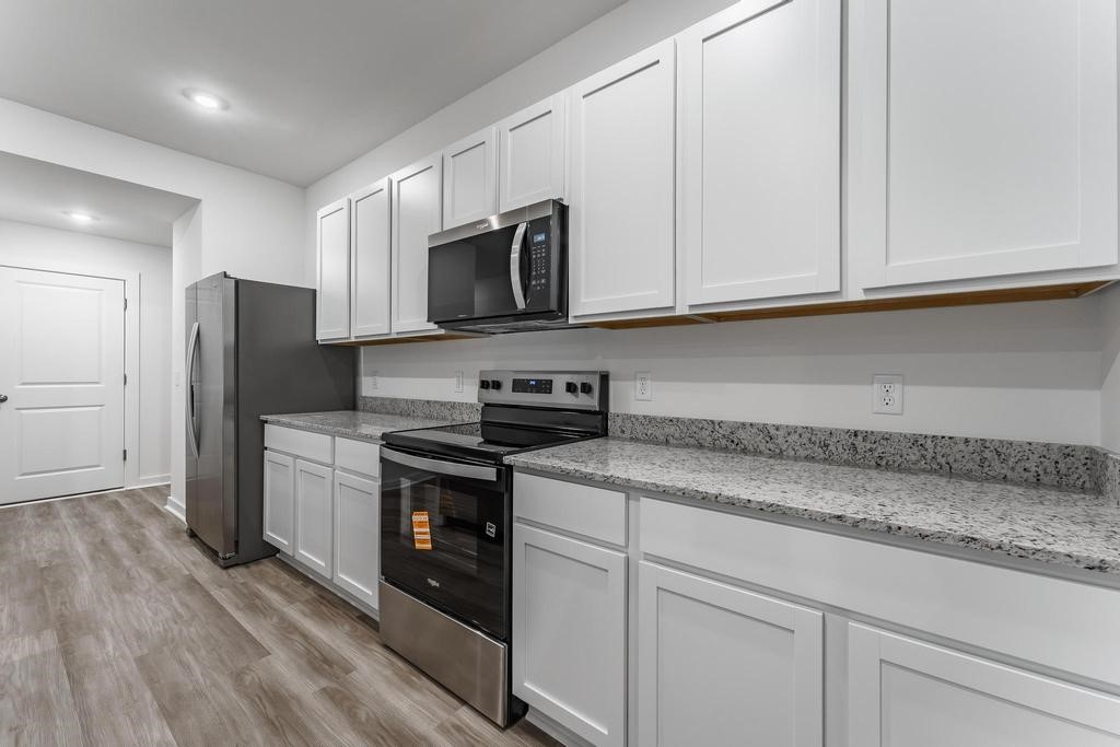 Applewood Estates - Residential Lease