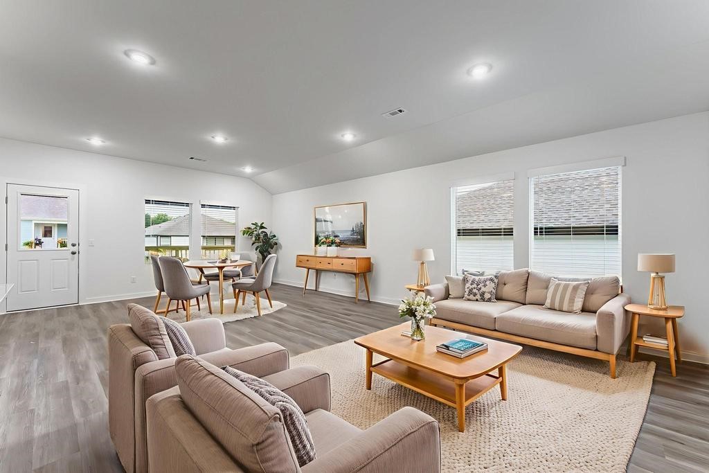 Applewood Estates - Residential Lease