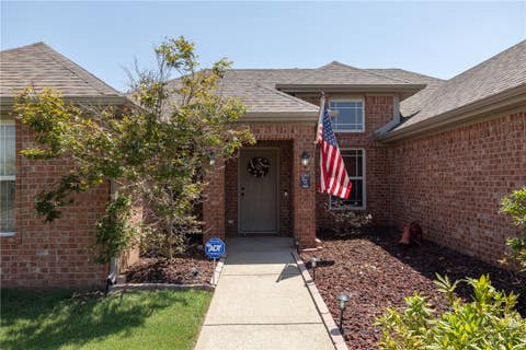 Photo of 330 Beasley Drive, Centerton, AR 72719 (MLS # 1356655)