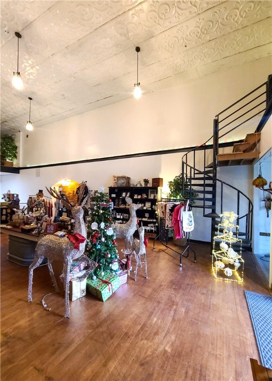 Gravette Orig Gravette - Commercial Lease
