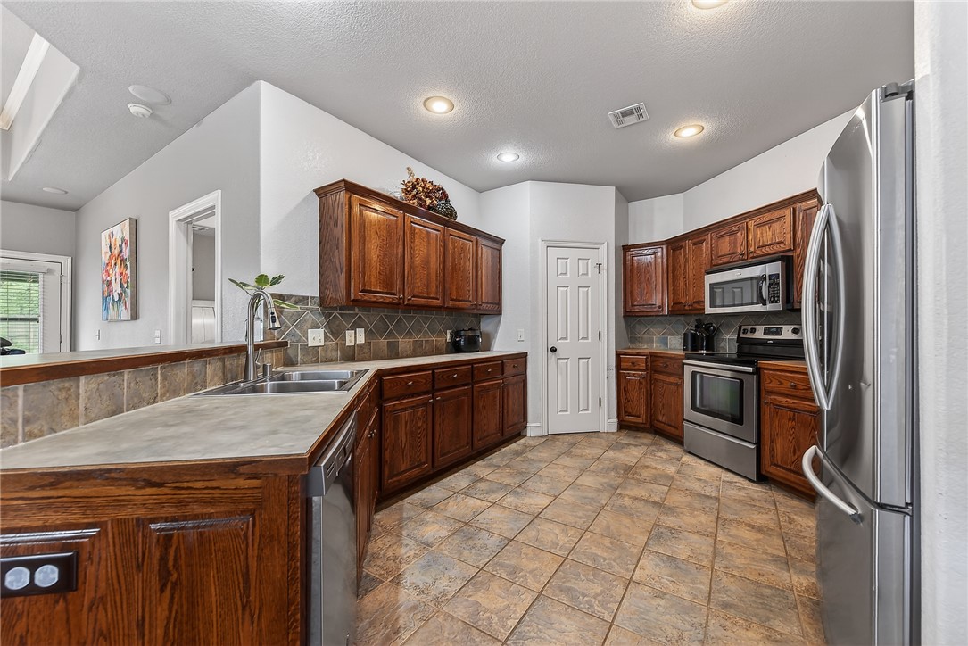 Meadows At Woods Crk, The Bentonville - Residential