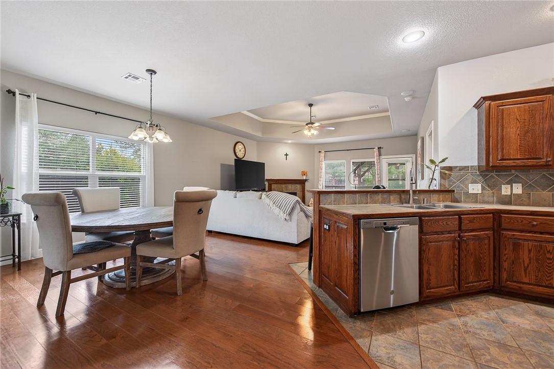 Meadows At Woods Crk, The Bentonville - Residential