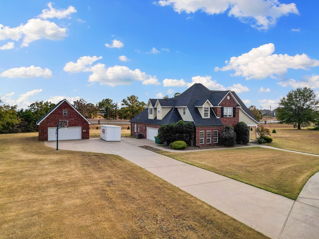 Welcome to your next home! This beautiful 4BR/3.5 BA home sits on 1.26 acres located in Stonebriar, one of Bentonville's most prominent subdivisions. New HVAC system along with sanded and refinished hardwood floors in 2024, it also has a recently remodeled kitchen and master bath! Come see it today.