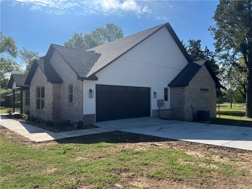 Mary Manor - Residential