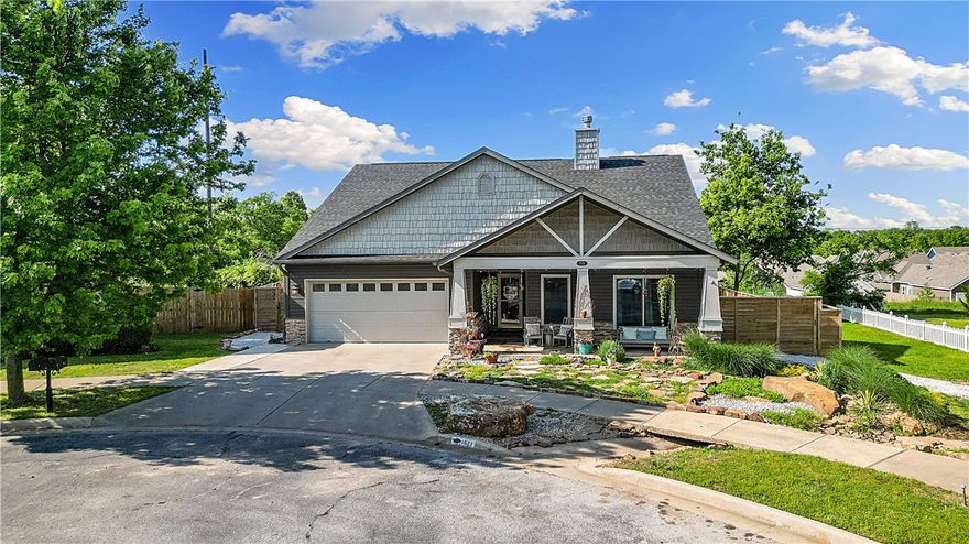 Trail access. Park next door. Under $325/SF in the heart of Bentonville.
Welcome to 1521 NE Young Ave—an artistic Craftsman cottage on a quiet cul-de-sac in Allencroft, the only neighborhood north of Downtown offering greenspace, direct trail access, and true community feel. This 3-bed, 2-bath home with a dedicated office offers 1,983 SF and blends privacy, charm, and walkability. Just 12 feet from the Milk Run Trail and steps to the park, you’re minutes from Downtown, Crystal Bridges, Walmart HQ, and Alice Walton Medical School.

Standout Features:

$323/SF—29% below area average

New roof (2025), HVAC/siding (2022), fence (2024)

Screened cabana, spa hookup, black stainless appliances

Landscaped & thoughtfully updated

??Homes in this radius average $454/SF—this one delivers location, lifestyle, and value.

Thoughtfully landscaped + updated throughout

?? Homes within 1.5 miles of Downtown average $454/SF—this home is the best value in the area for location, updates, and lifestyle.