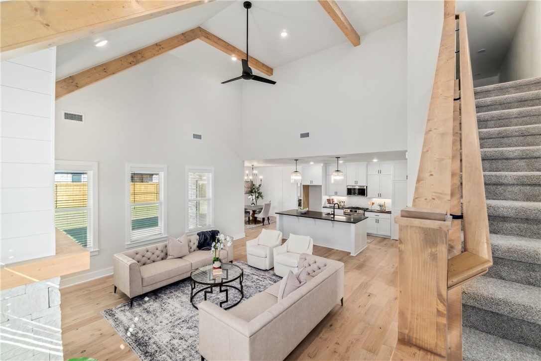 ARLINGTON SUB PH 2-PEA RIDGE - Residential