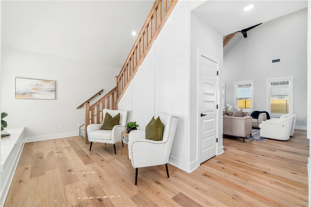 ARLINGTON SUB PH 2-PEA RIDGE - Residential