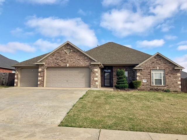 Beautiful one owner home in quiet neighborhood, house features include 4 bedrooms, 2 full baths, split floor plan ,3 car garage, oversized lot.Seller's are willing to include furniture at added cost.