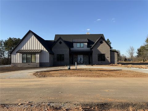 Photo of 2531 N Oakland Zion Road, Fayetteville, AR 70703 (MLS # 1337508)
