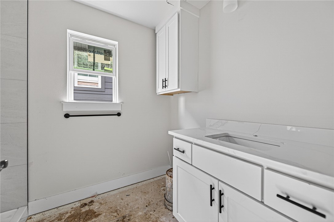 Fayetteville Outlots - Residential Lease