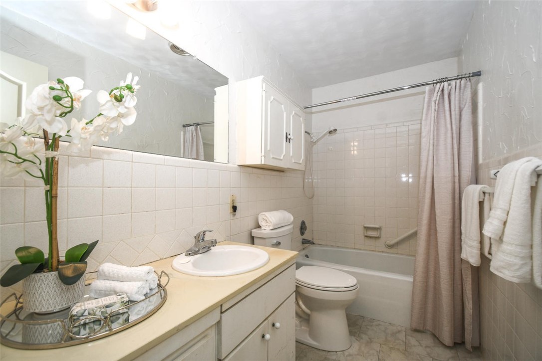 Western Hills Sub Siloam Spgs - Residential