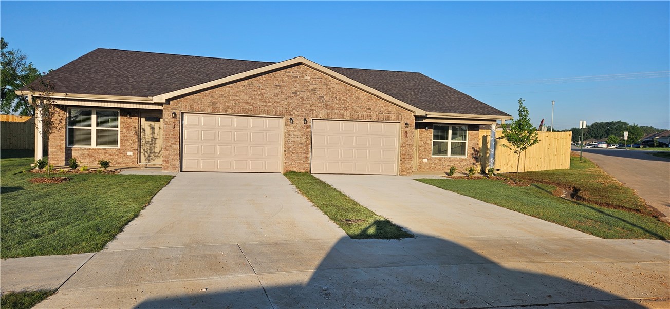 Brand new duplexes in Bentonville close to NWA Reginal Airport for lease. Home features 3 bedrooms, 2 bathrooms, 2 car garage, LVP throughout home, granite countertops, ceiling fans, open floorplan, covered back patio for grilling/entertaining, fenced in yard and all appliances included. 1 month free rent for tenant with all 1-year leases signed by July 1st, 2025.