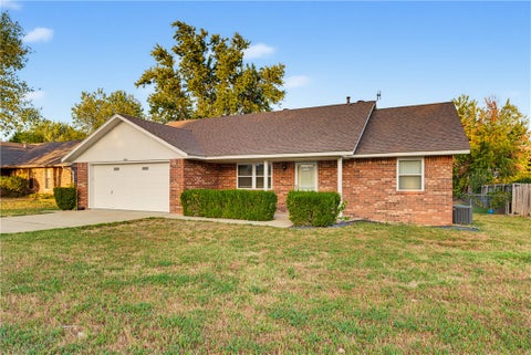 Photo of 1801 16th Street, Rogers, AR 72758 (MLS # 1362874)