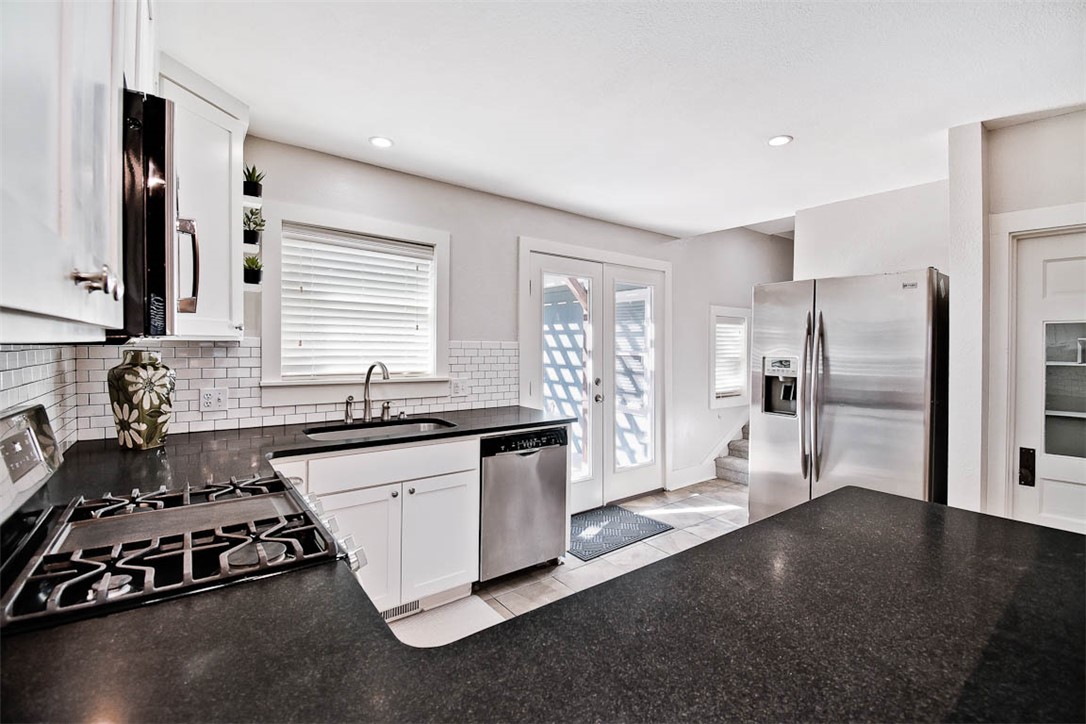 TJ Hollands - Residential