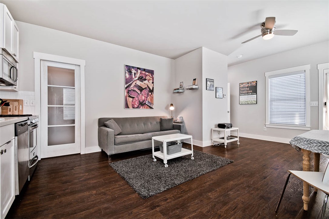 TJ Hollands - Residential