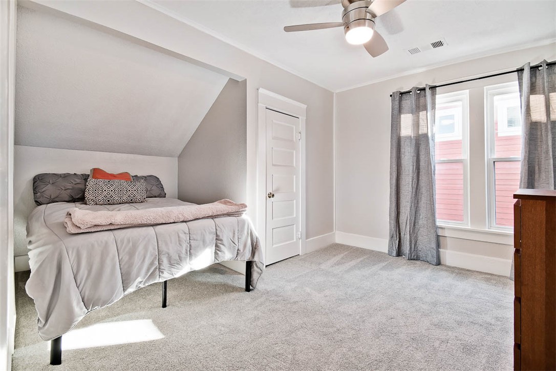 TJ Hollands - Residential