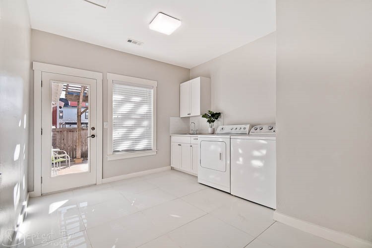 TJ Hollands - Residential