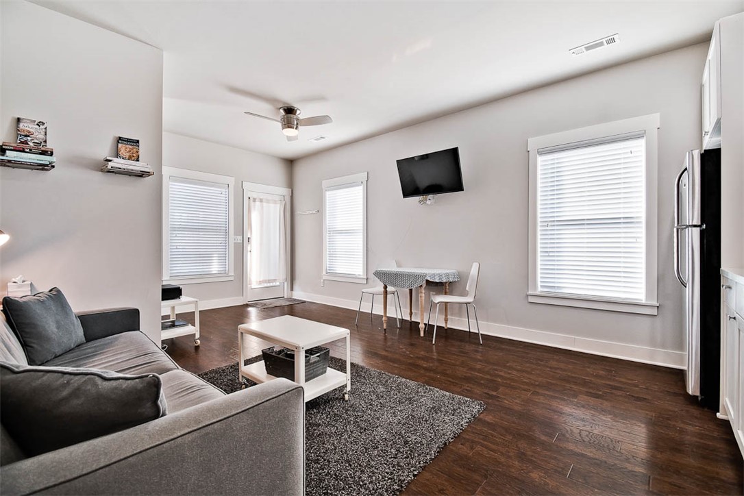 TJ Hollands - Residential