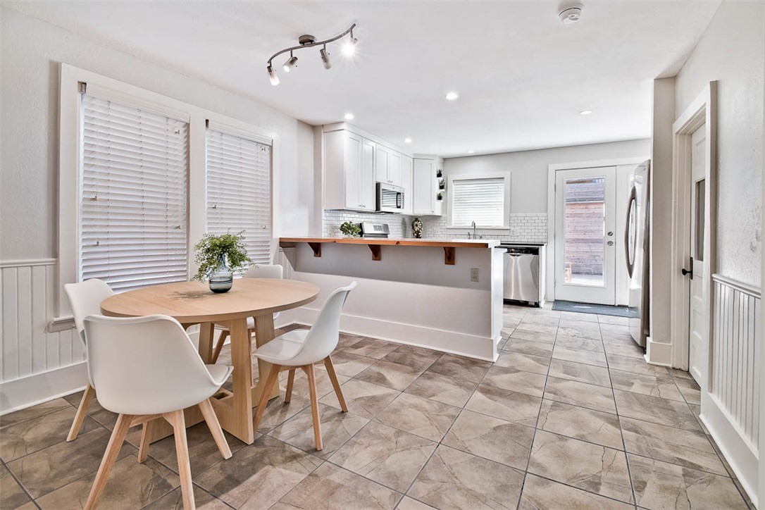 TJ Hollands - Residential